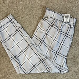 NWT torrid gray and white plaid pants. Size 0. Tie front.